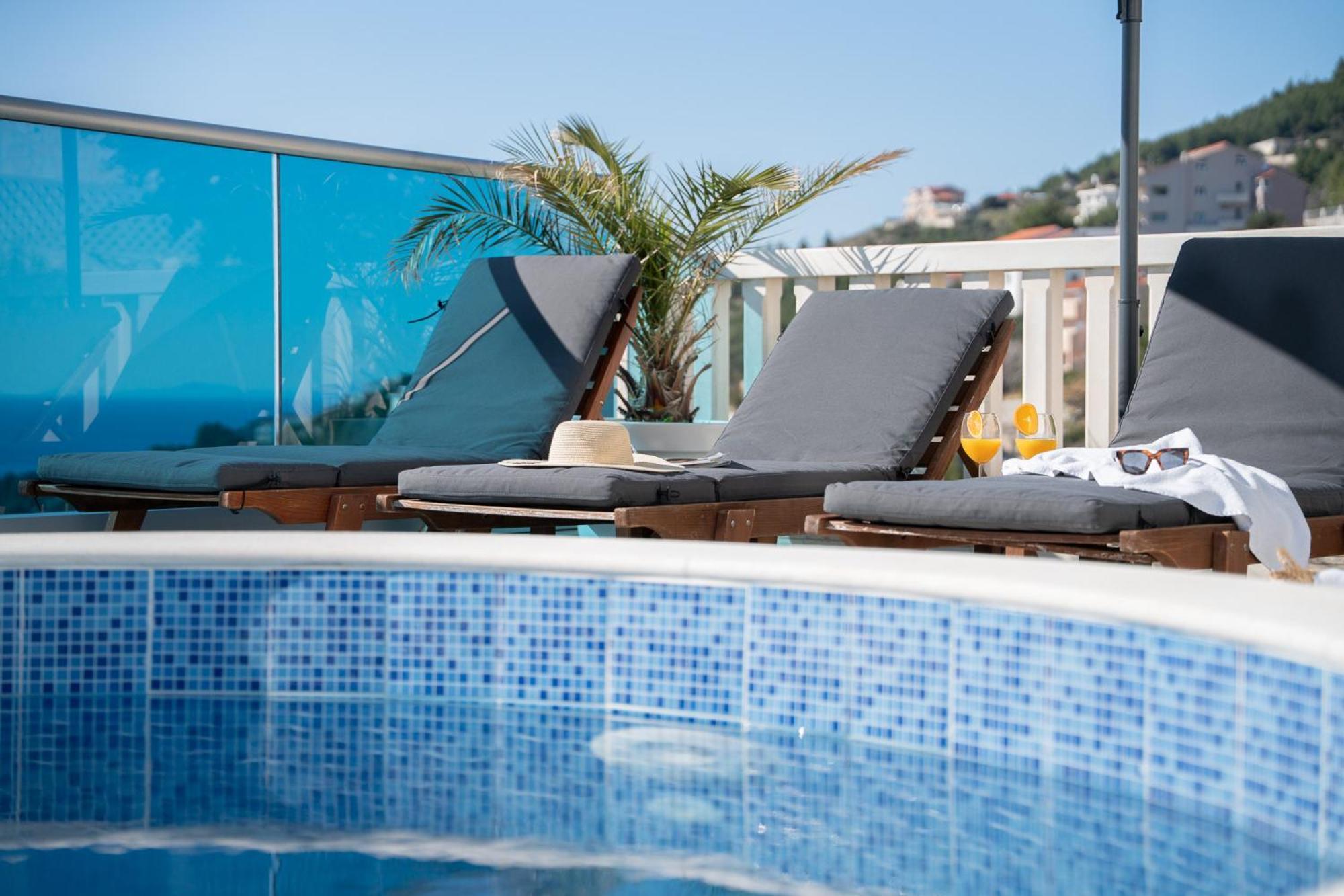 Sunny Hill Apartments With Rooftop Pool Čelina Exterior foto